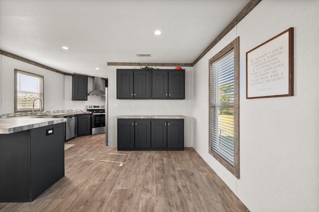 211 FM 2547, Fairfield, TX 75840