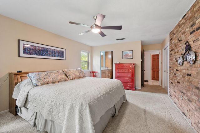 623 N Bowen Road, Arlington, TX 76012