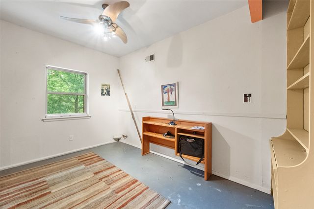 623 N Bowen Road, Arlington, TX 76012