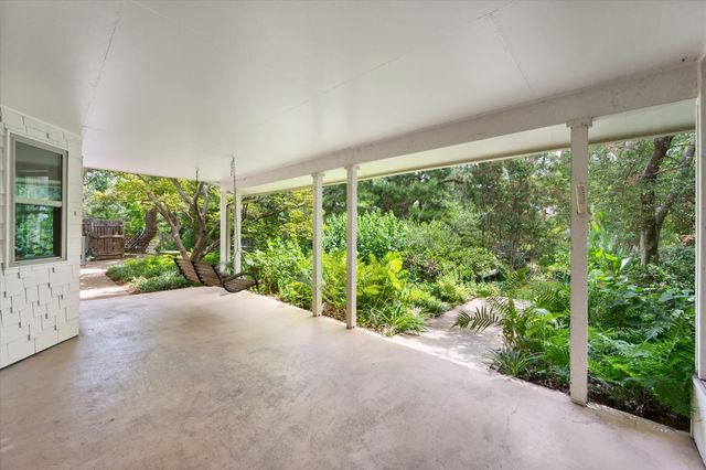 623 N Bowen Road, Arlington, TX 76012