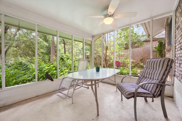 623 N Bowen Road, Arlington, TX 76012