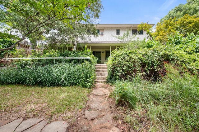 623 N Bowen Road, Arlington, TX 76012