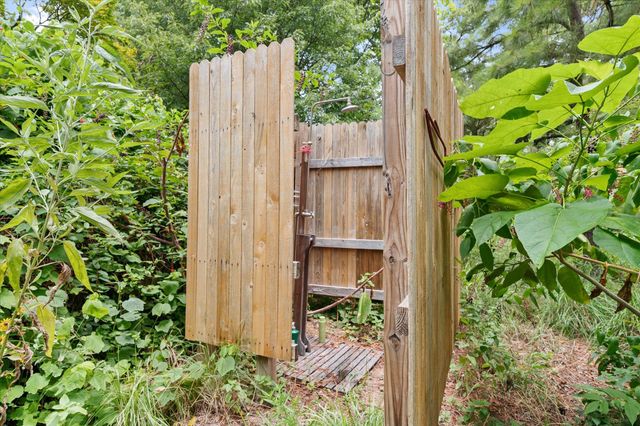 623 N Bowen Road, Arlington, TX 76012