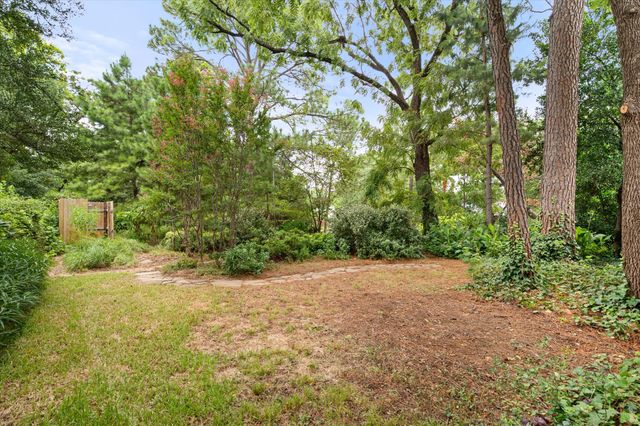 623 N Bowen Road, Arlington, TX 76012