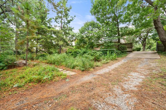 623 N Bowen Road, Arlington, TX 76012