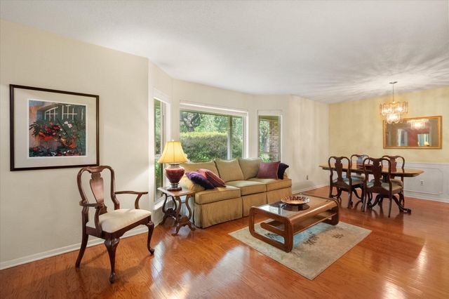 623 N Bowen Road, Arlington, TX 76012