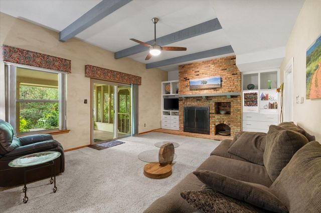 623 N Bowen Road, Arlington, TX 76012