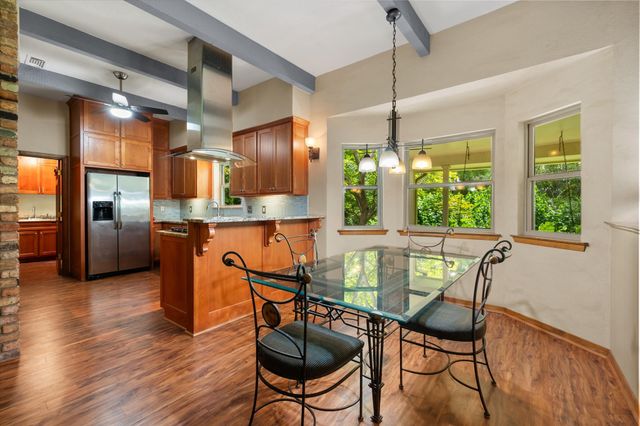 623 N Bowen Road, Arlington, TX 76012