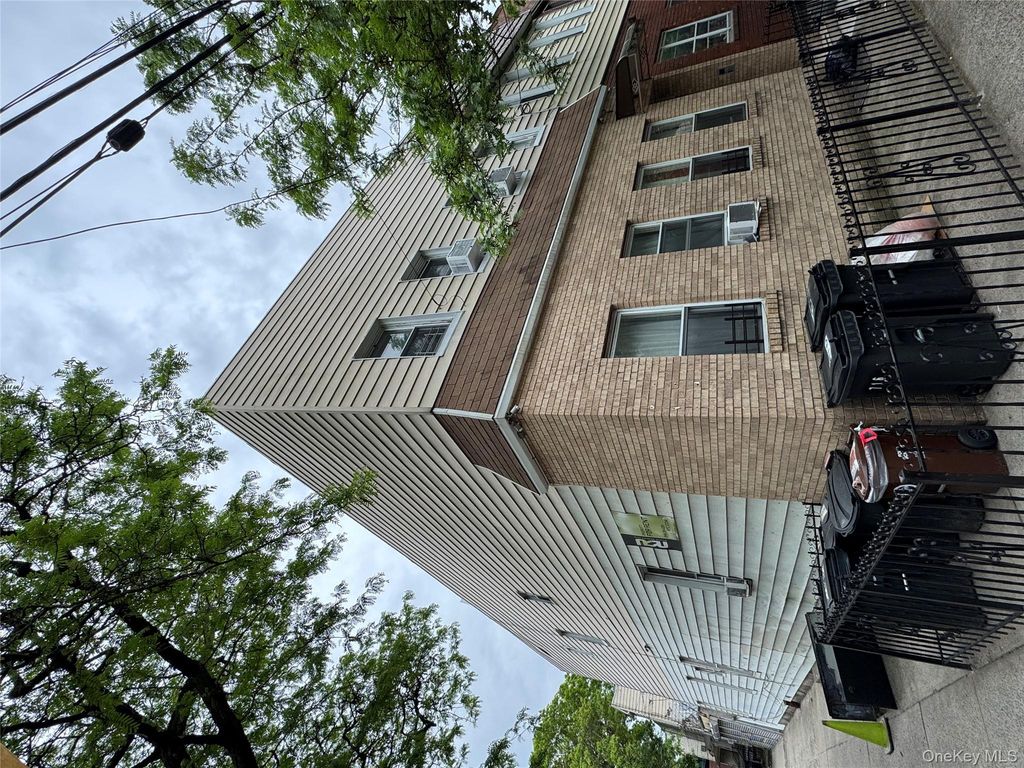 716 Woodward Avenue, Ridgewood, NY 11385