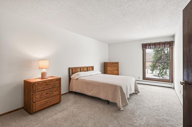 9500 Collegeview Road 112, Bloomington, MN 55437