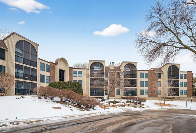 9500 Collegeview Road 112, Bloomington, MN 55437