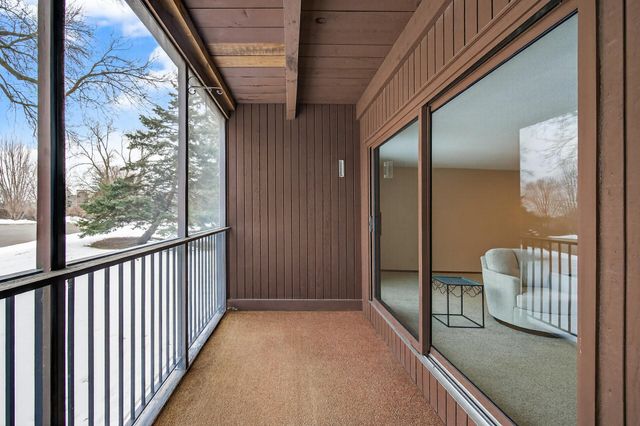 9500 Collegeview Road 112, Bloomington, MN 55437