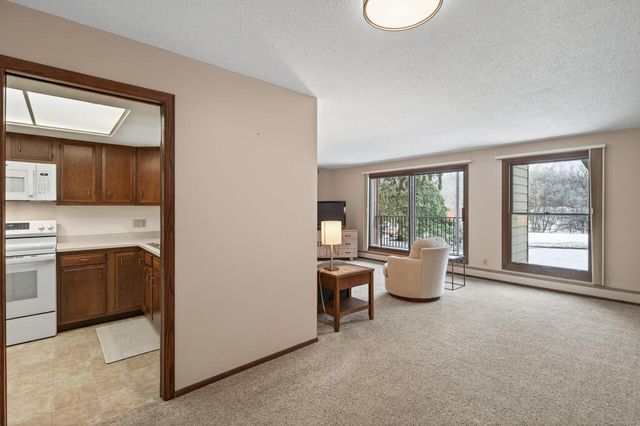 9500 Collegeview Road 112, Bloomington, MN 55437