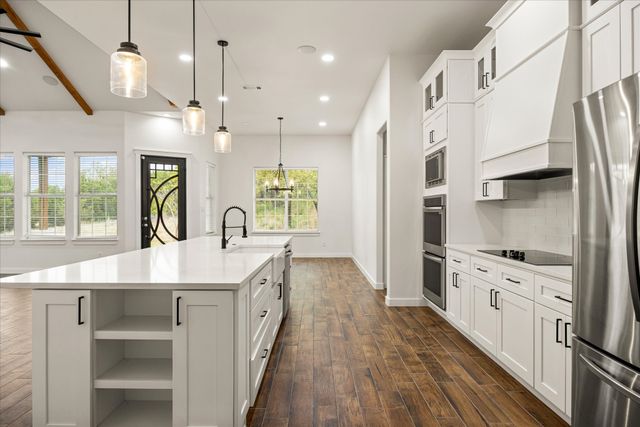 2902 Davis Road, Granbury, TX 76049