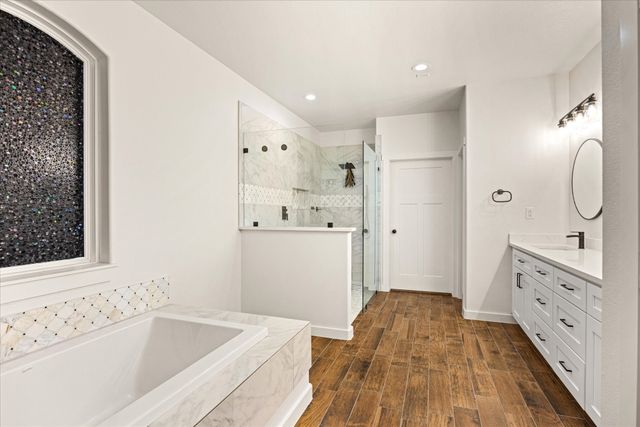 2902 Davis Road, Granbury, TX 76049