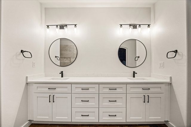 2902 Davis Road, Granbury, TX 76049