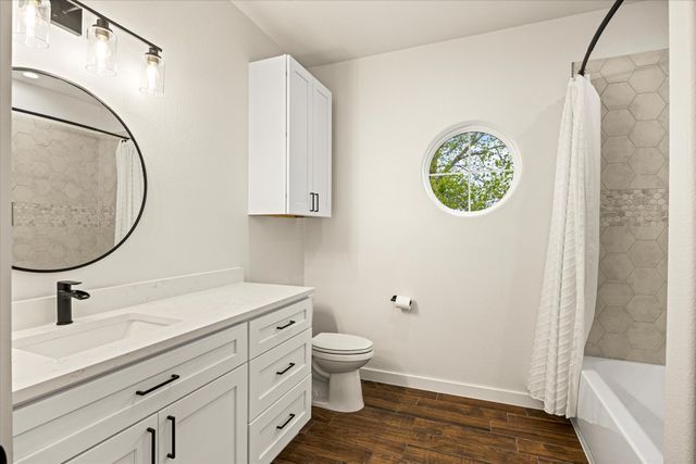 2902 Davis Road, Granbury, TX 76049