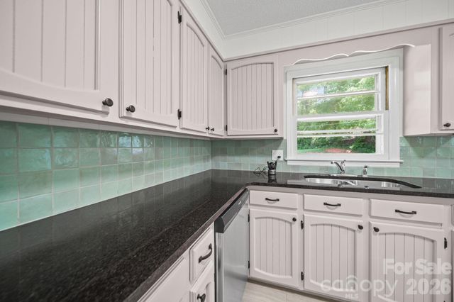 240 Nila Dawn Avenue, Gastonia, NC 28052
