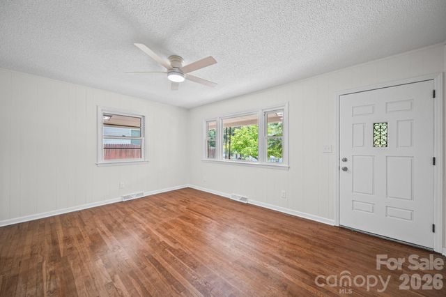 240 Nila Dawn Avenue, Gastonia, NC 28052