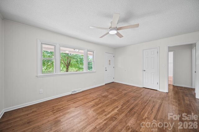 240 Nila Dawn Avenue, Gastonia, NC 28052