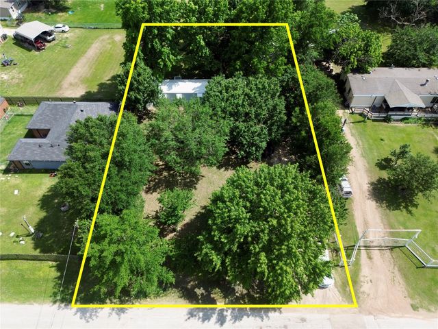 105 Mesa Drive, Mabank, TX 75156
