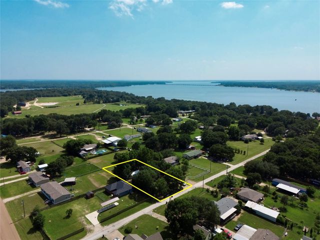 105 Mesa Drive, Mabank, TX 75156