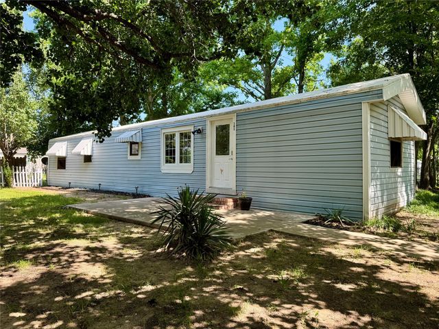 105 Mesa Drive, Mabank, TX 75156