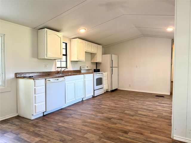 105 Mesa Drive, Mabank, TX 75156