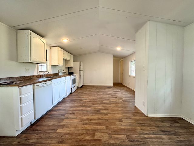 105 Mesa Drive, Mabank, TX 75156