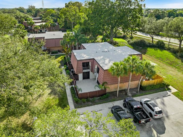 2930 SW Sunset Trace Circle, Palm City, FL 34990