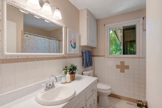 4817 Matterhorn Dr, Old Hickory, TN 37138