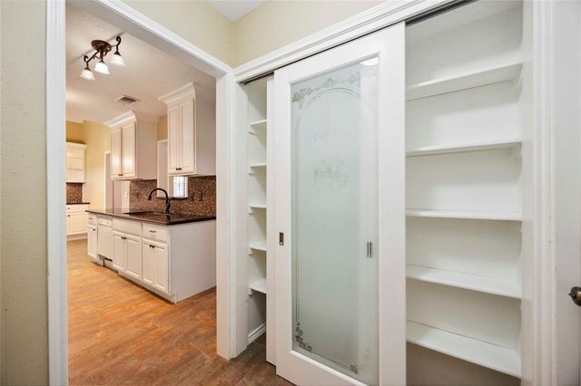 13882 Hollowgreen Drive 810, Houston, TX 77082