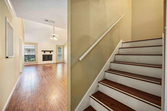 13882 Hollowgreen Drive 810, Houston, TX 77082