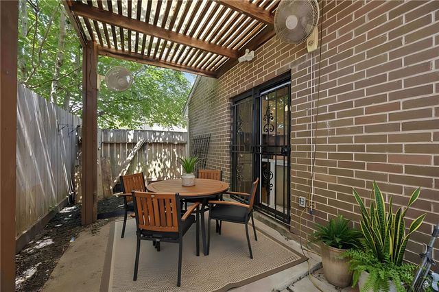 13882 Hollowgreen Drive 810, Houston, TX 77082