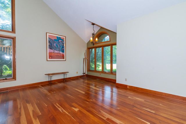 6798 Oak Highlands Drive, Kalamazoo, MI 49009