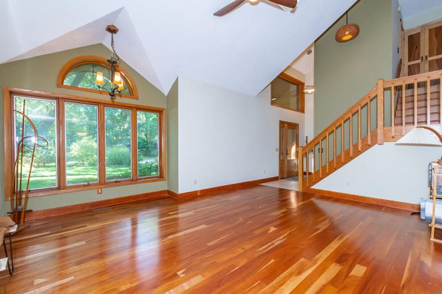 6798 Oak Highlands Drive, Kalamazoo, MI 49009