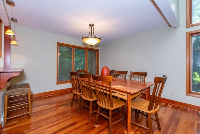 6798 Oak Highlands Drive, Kalamazoo, MI 49009