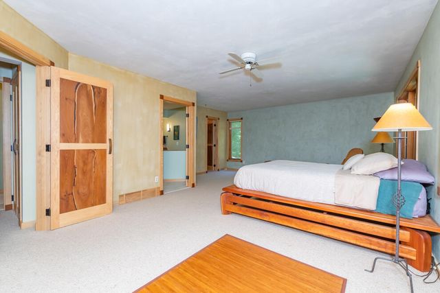 6798 Oak Highlands Drive, Kalamazoo, MI 49009