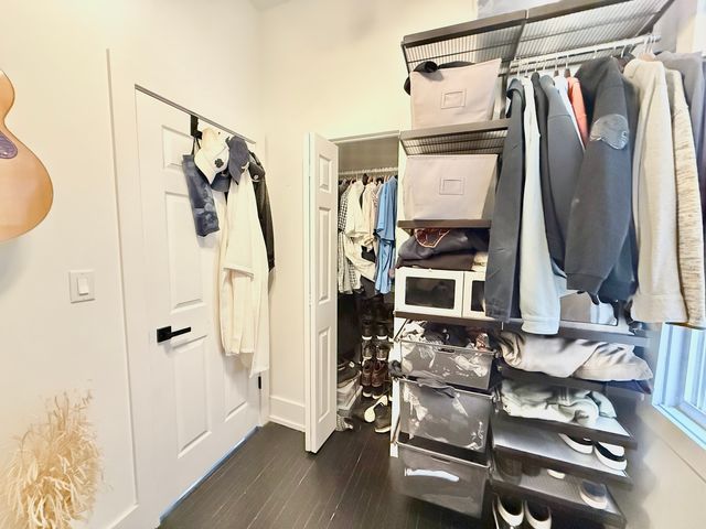 2915 W McLean Avenue, Chicago, IL 60647