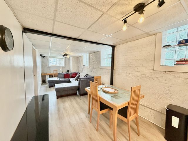 2915 W McLean Avenue, Chicago, IL 60647