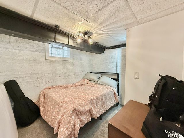 2915 W McLean Avenue, Chicago, IL 60647