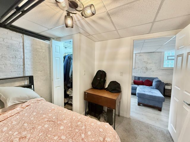 2915 W McLean Avenue, Chicago, IL 60647