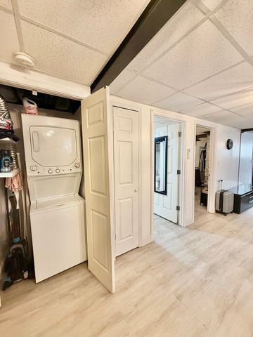 2915 W McLean Avenue, Chicago, IL 60647