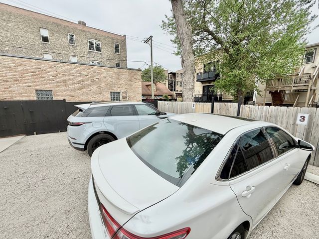 2915 W McLean Avenue, Chicago, IL 60647