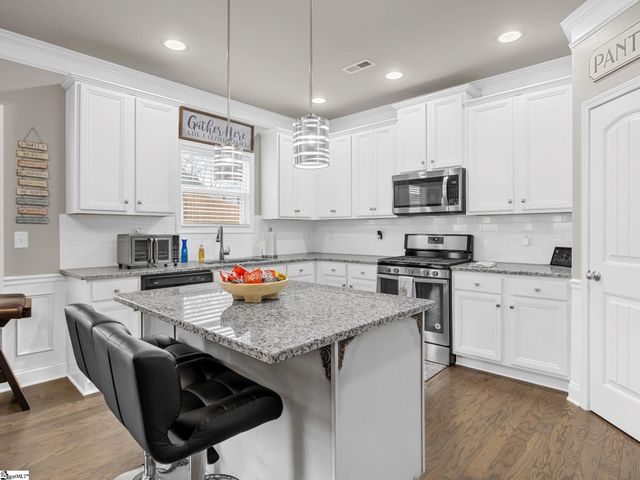 190 Colfax Drive, Boiling Springs, SC 29316