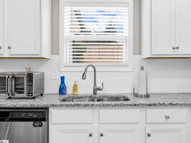 190 Colfax Drive, Boiling Springs, SC 29316