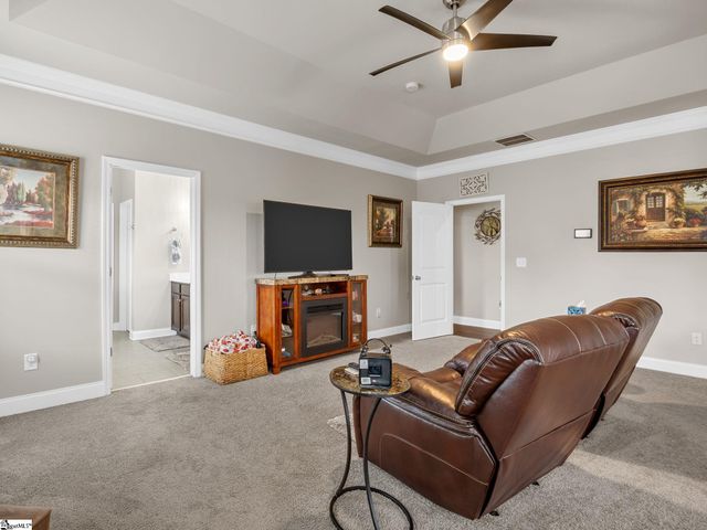 190 Colfax Drive, Boiling Springs, SC 29316