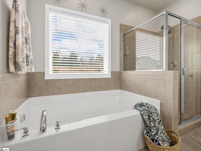 190 Colfax Drive, Boiling Springs, SC 29316