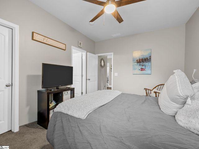 190 Colfax Drive, Boiling Springs, SC 29316