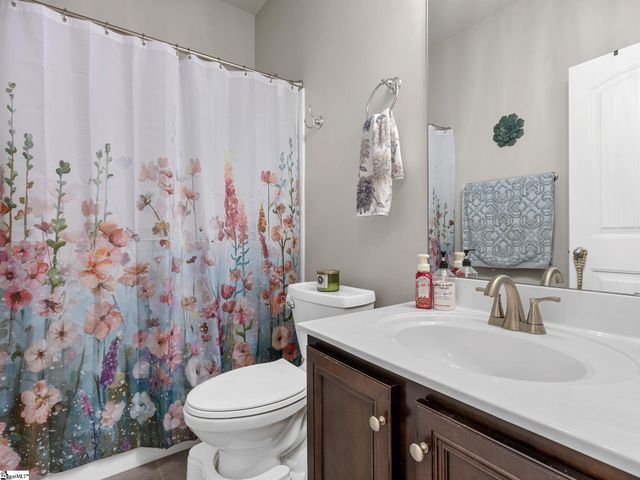 190 Colfax Drive, Boiling Springs, SC 29316